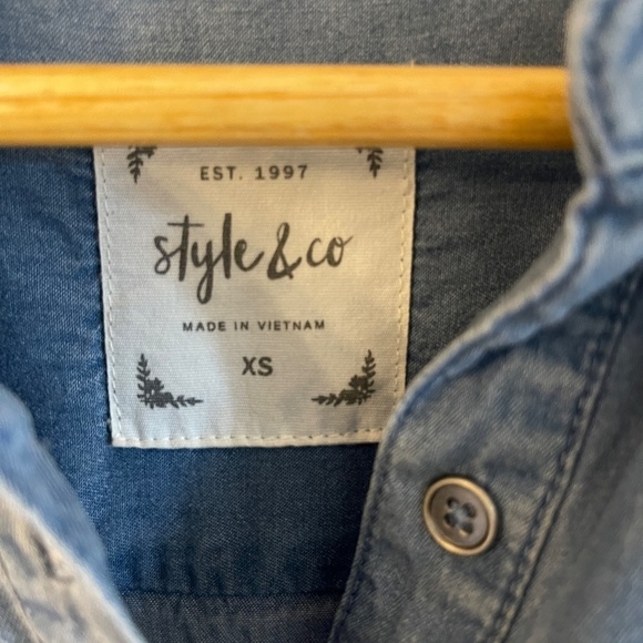 STYLE & Co Front tie Denim Shirt size XS - Picture 3 of 4